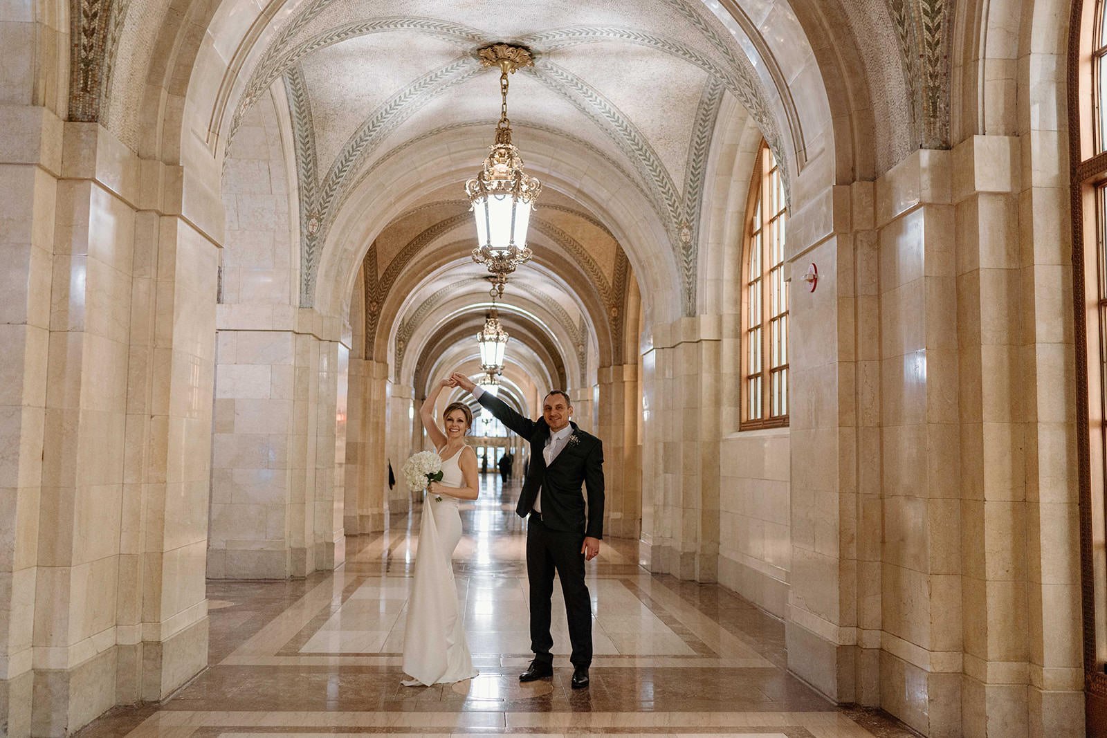 Chicago elopement at the courthouse